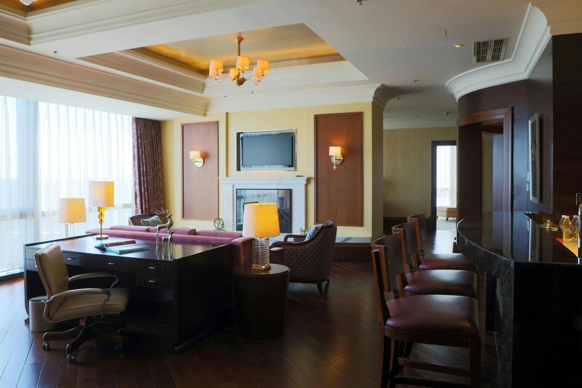 Renaissance Beijing Capital Hotel Экстерьер фото