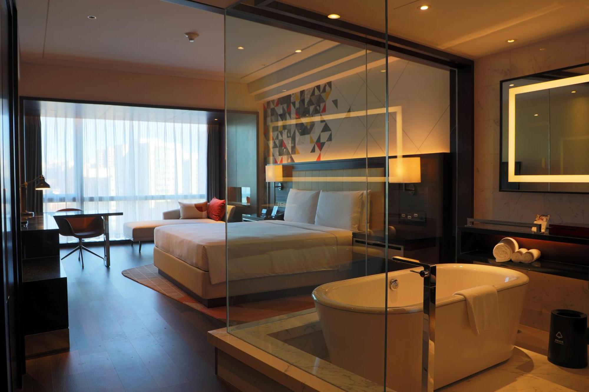 Renaissance Beijing Capital Hotel Экстерьер фото
